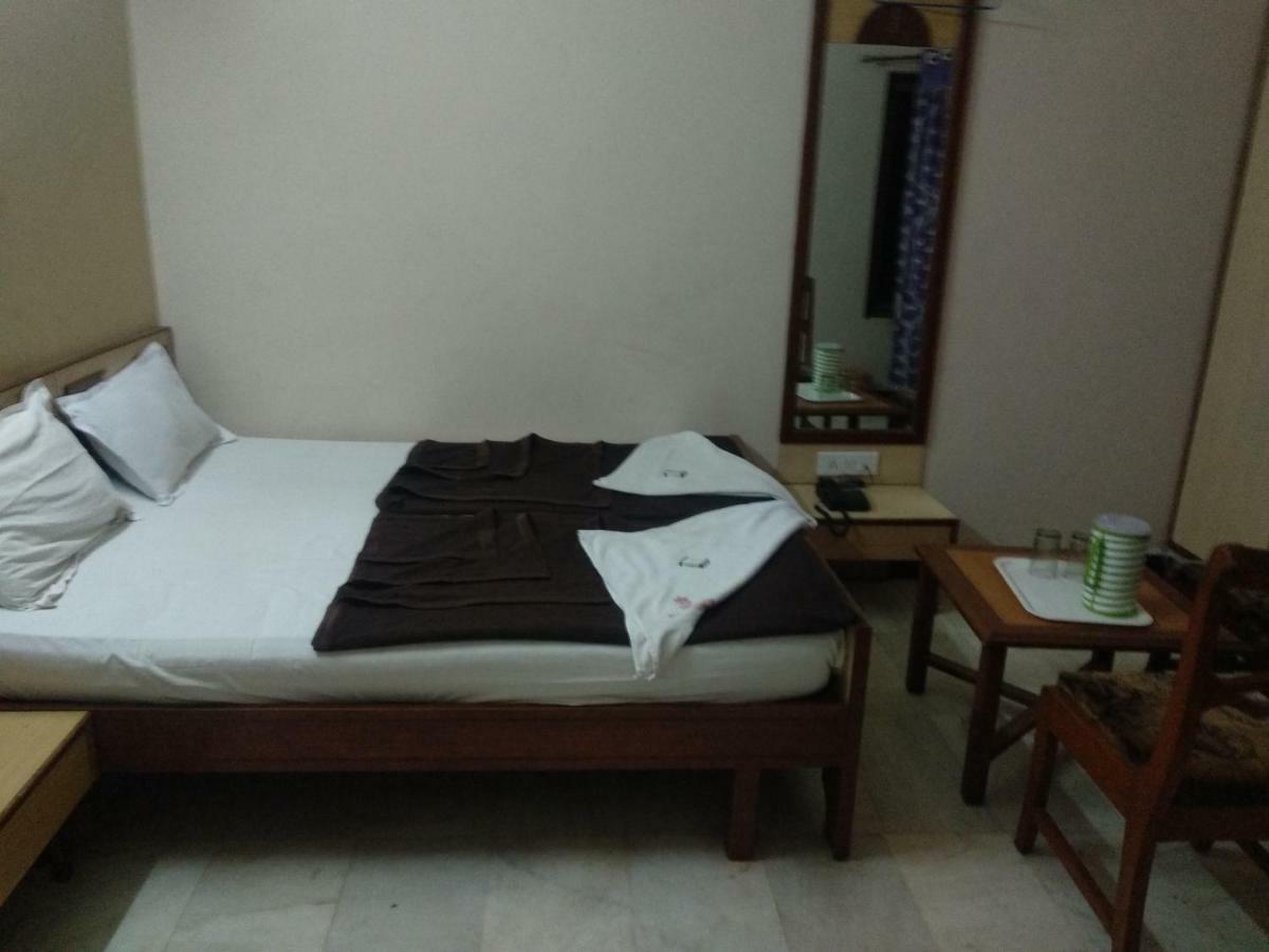 Hotel Rajwada International Belgaum Bagian luar foto