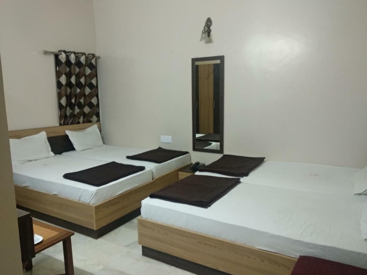 Hotel Rajwada International Belgaum Bagian luar foto